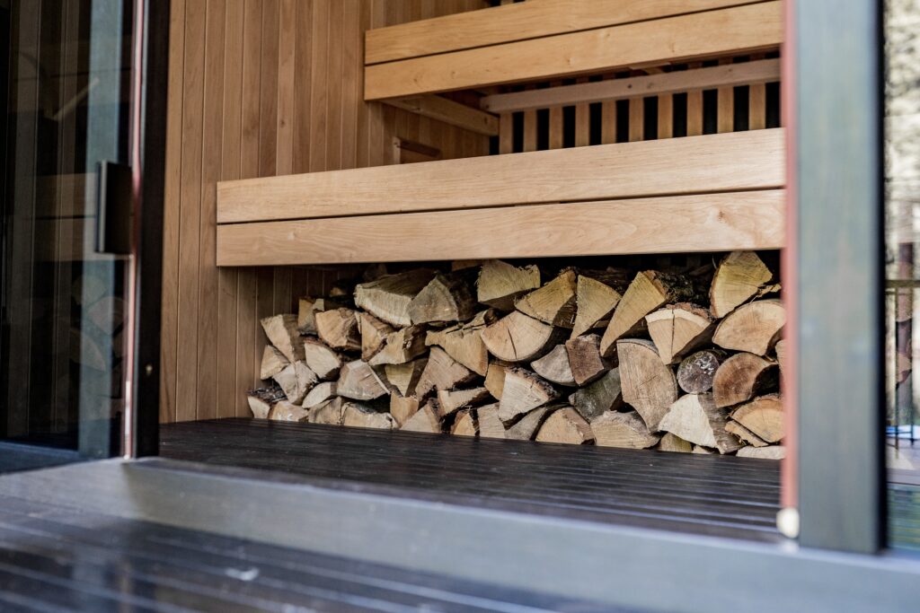 How Do Saunas Affect Weight Loss And Detoxification?